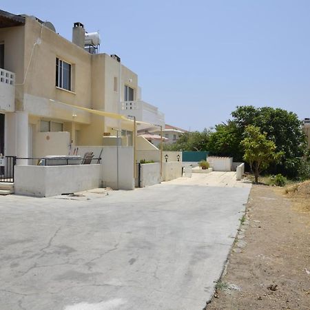 Apartamento Peaceful Townhouse With Private Pool Near The Sea Paphos Exterior foto