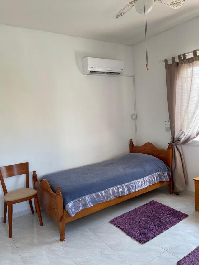 Apartamento Peaceful Townhouse With Private Pool Near The Sea Paphos Exterior foto