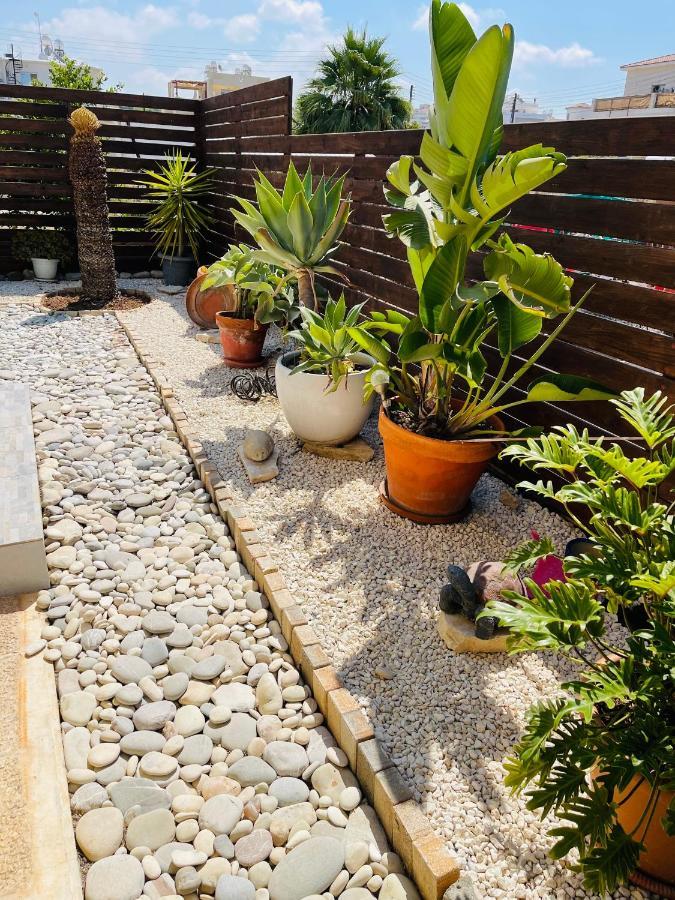 Apartamento Peaceful Townhouse With Private Pool Near The Sea Paphos Exterior foto