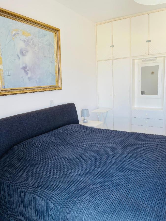 Apartamento Peaceful Townhouse With Private Pool Near The Sea Paphos Exterior foto