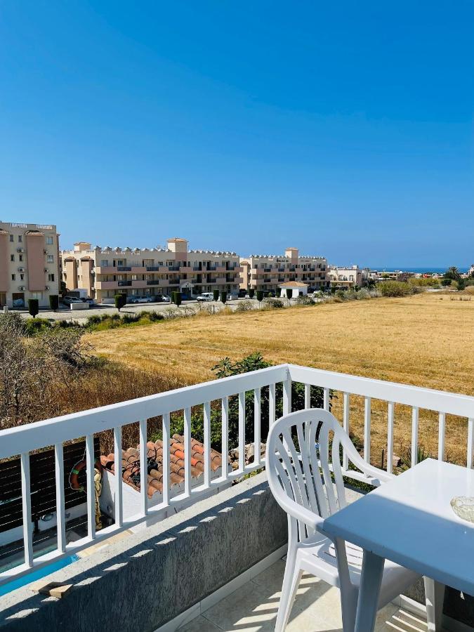 Apartamento Peaceful Townhouse With Private Pool Near The Sea Paphos Exterior foto