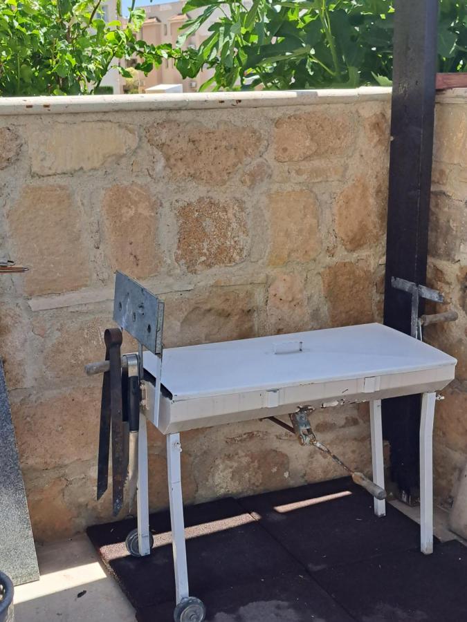 Apartamento Peaceful Townhouse With Private Pool Near The Sea Paphos Exterior foto