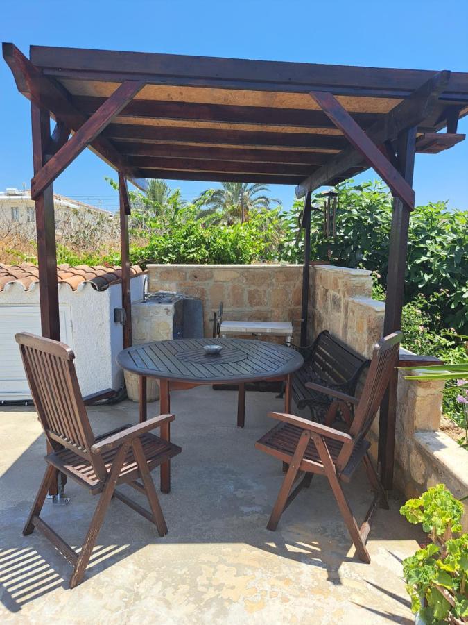 Apartamento Peaceful Townhouse With Private Pool Near The Sea Paphos Exterior foto