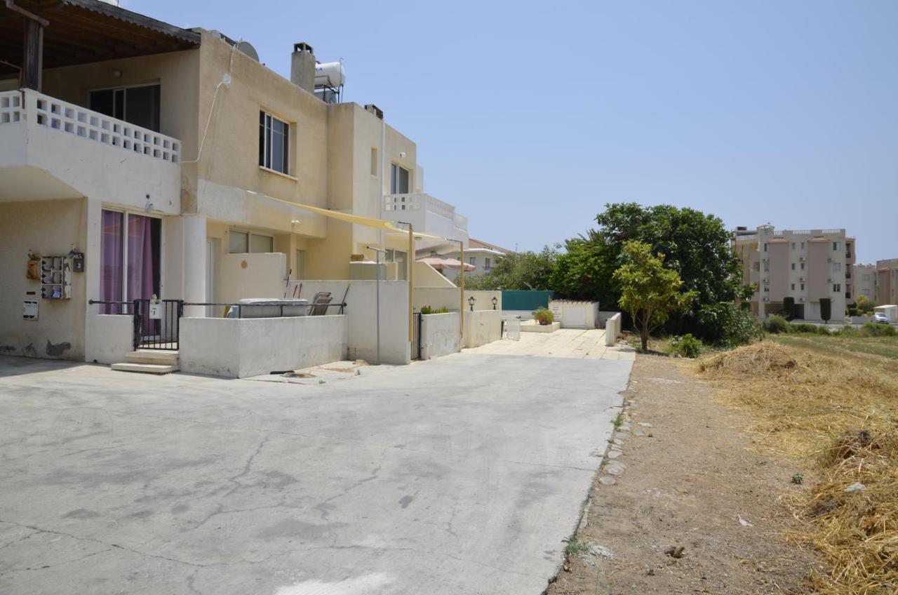 Apartamento Peaceful Townhouse With Private Pool Near The Sea Paphos Exterior foto